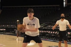 上一场高效砍31分8板3助🔥杨瀚森热身练习各角度终结！