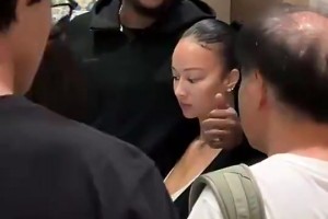 该说不说，杰伦·格林这40岁女友长得真带劲😍